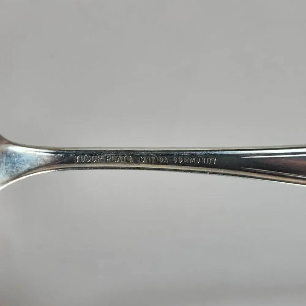 Vtg Lot 4 Oneida Tudor Plate Queen Bess II 6in Teaspoons 1946 Floral Silverplate